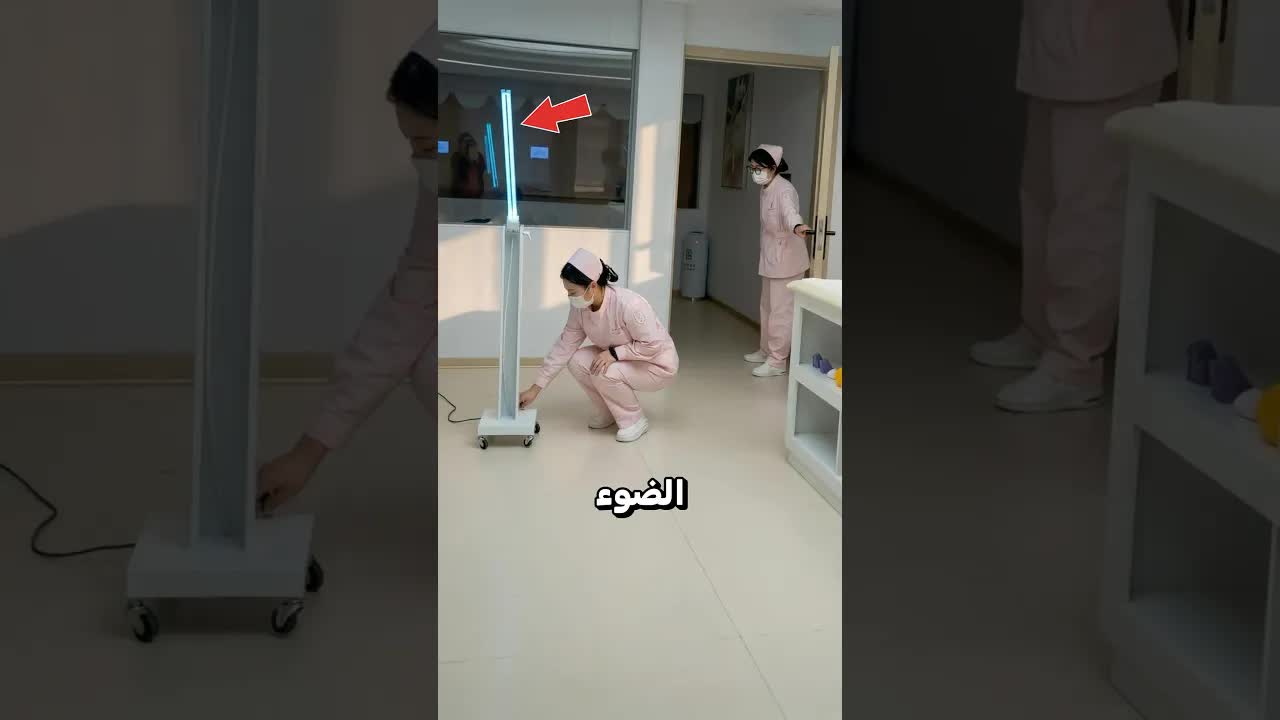 لماذا يهرب الجميع عند ظهور الضوء الأزرق؟