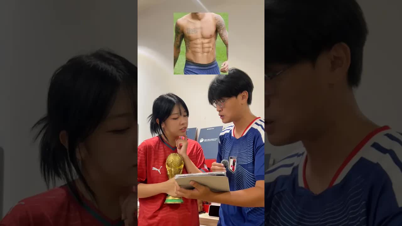 Thử thách đoán múi bụng cầu thủ