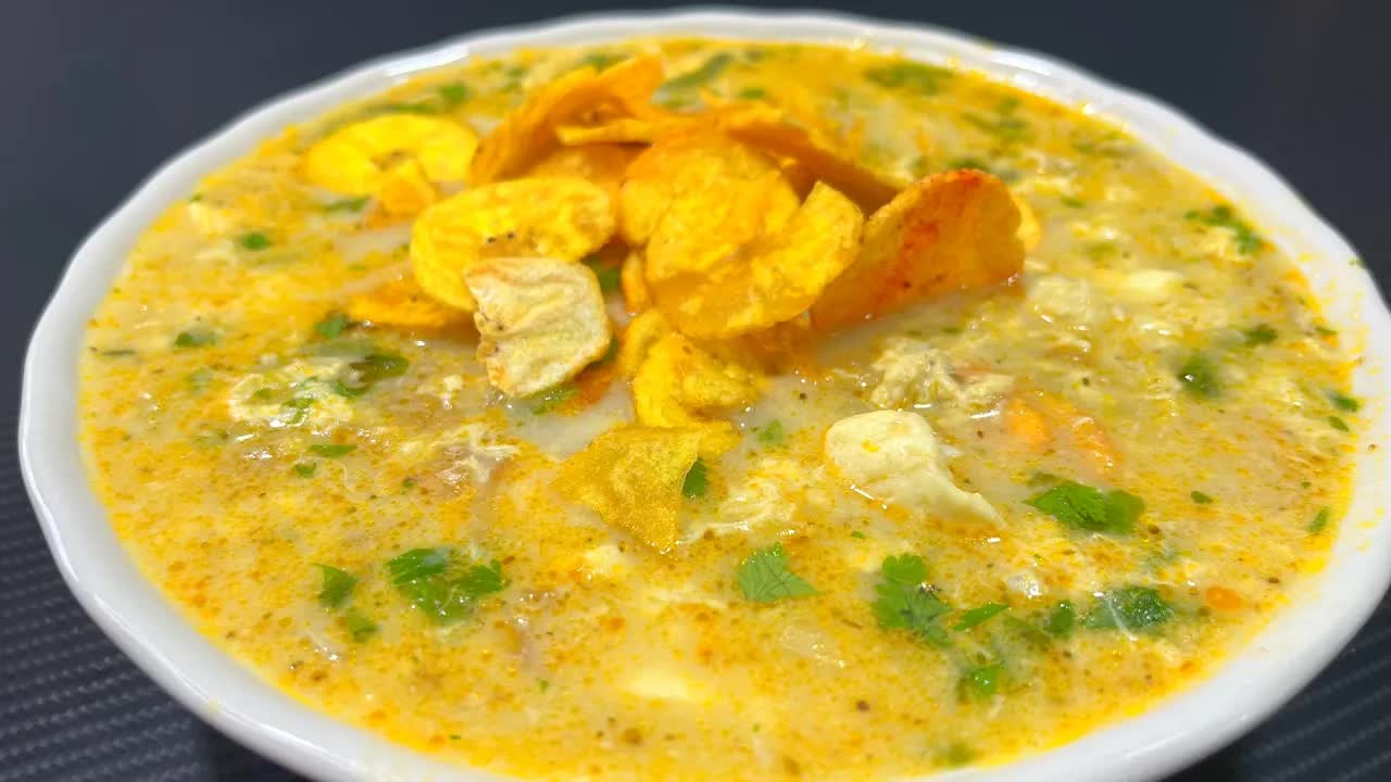 Sopa de chifles con huevo, fácil y tradicional
