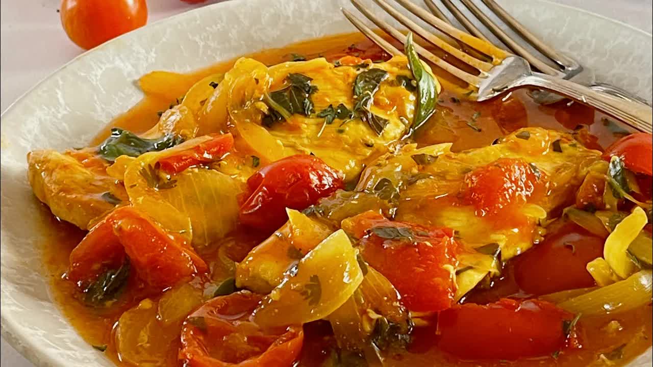 Bifes de frango em molho de tomate e ervas