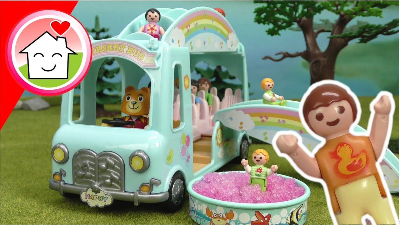 Familie Hauser: Ausflug mit dem Kinder Party Bus