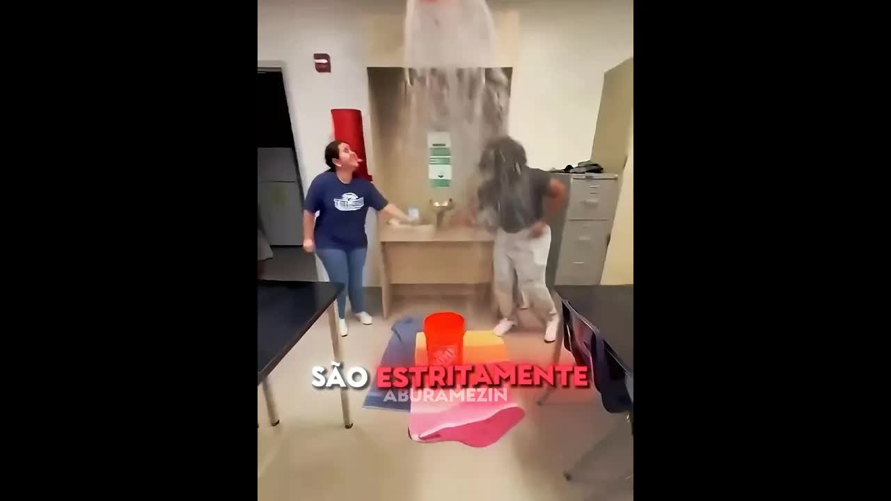 Por que os chuveiros nas escolas são de emergência