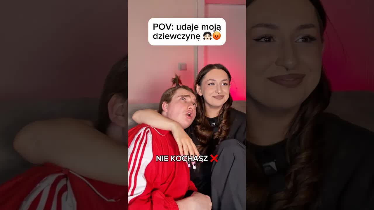 Udaję swoją dziewczynę na meczu