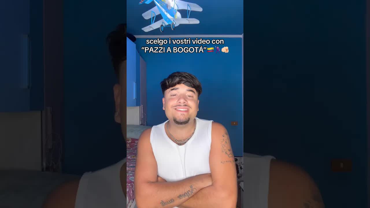 I migliori video di Pazzi a Bogotà