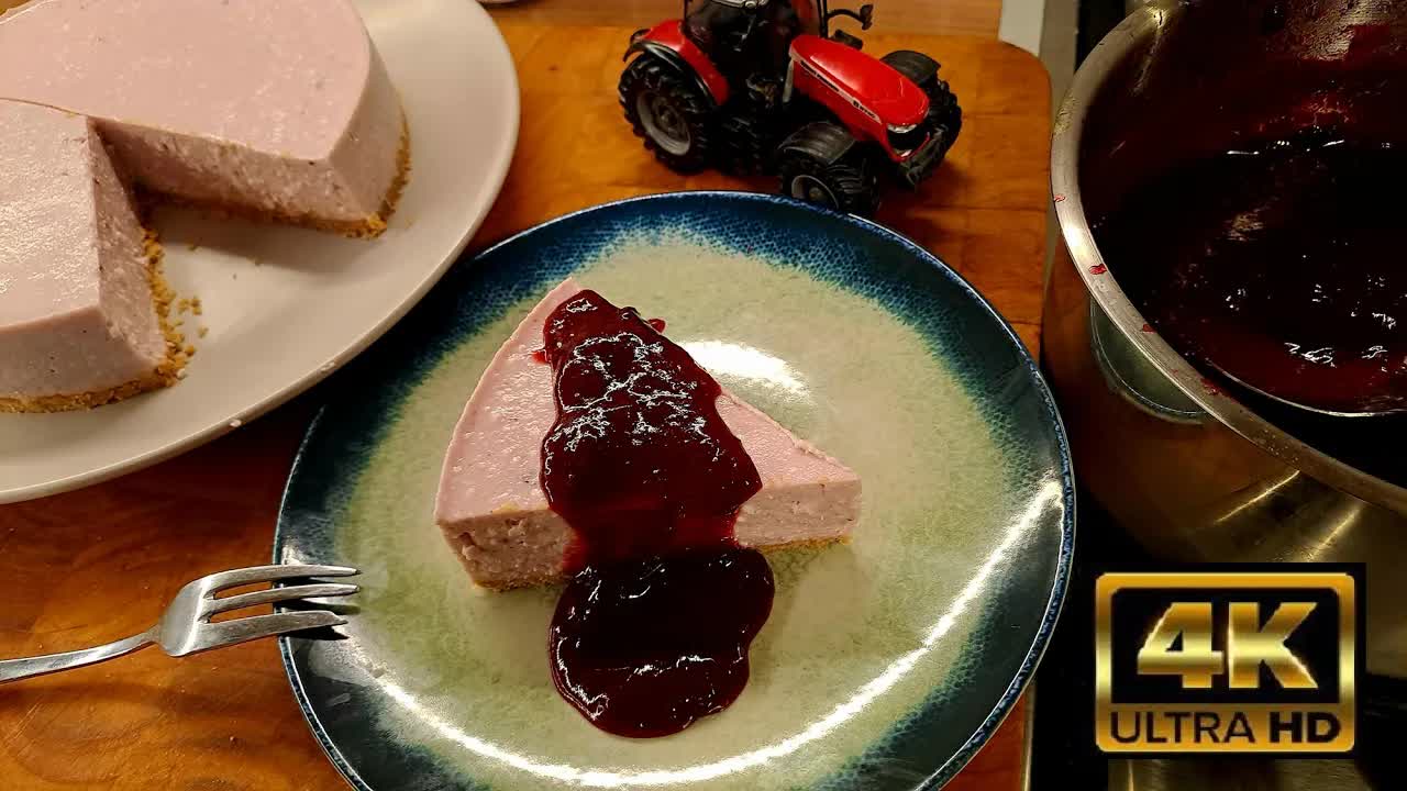 Túrós joghurtkrém házi szilvaöntettel