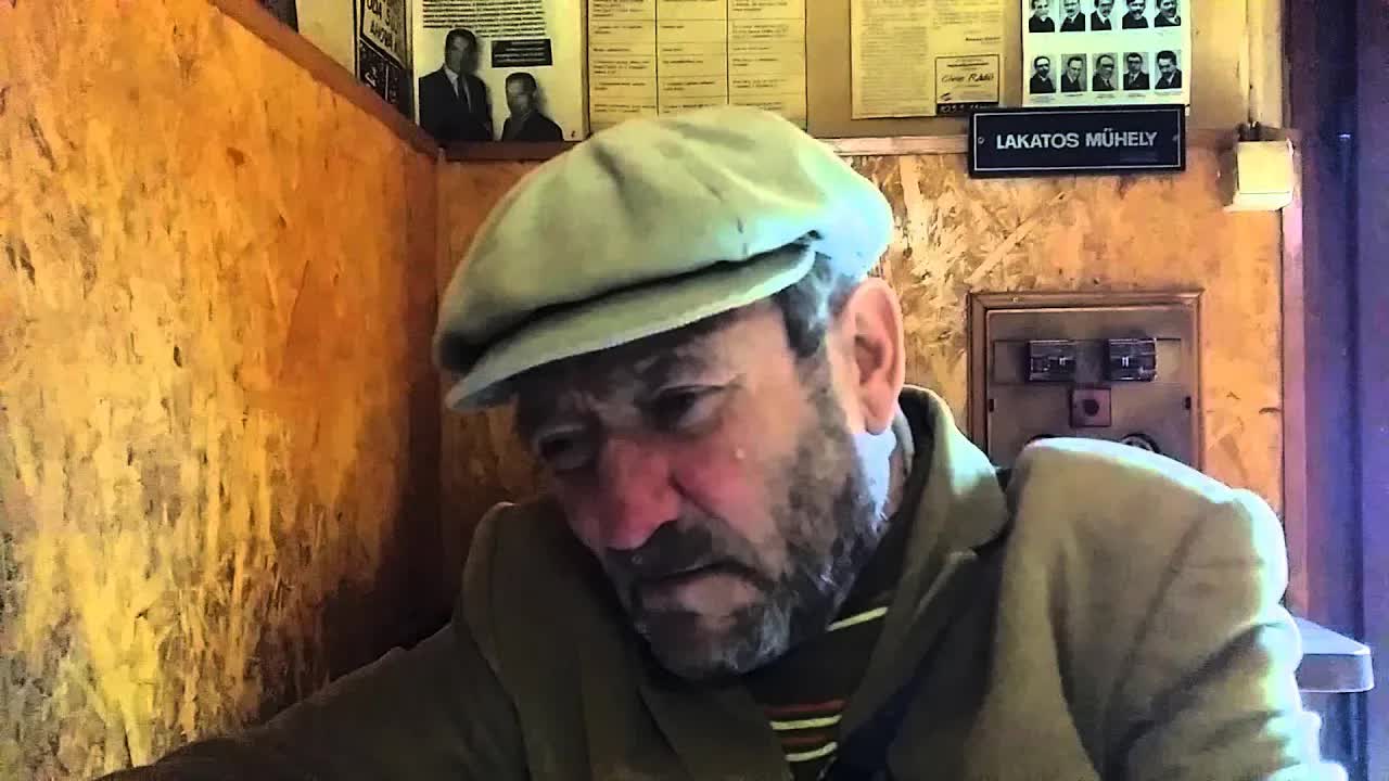 Pista bácsi szomorú és elmerült
