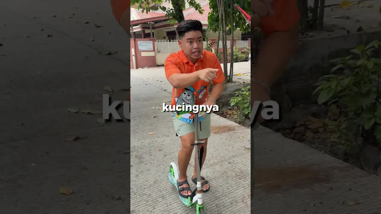 Selamatkan Kucing dari Ban Mobil yang Berputar