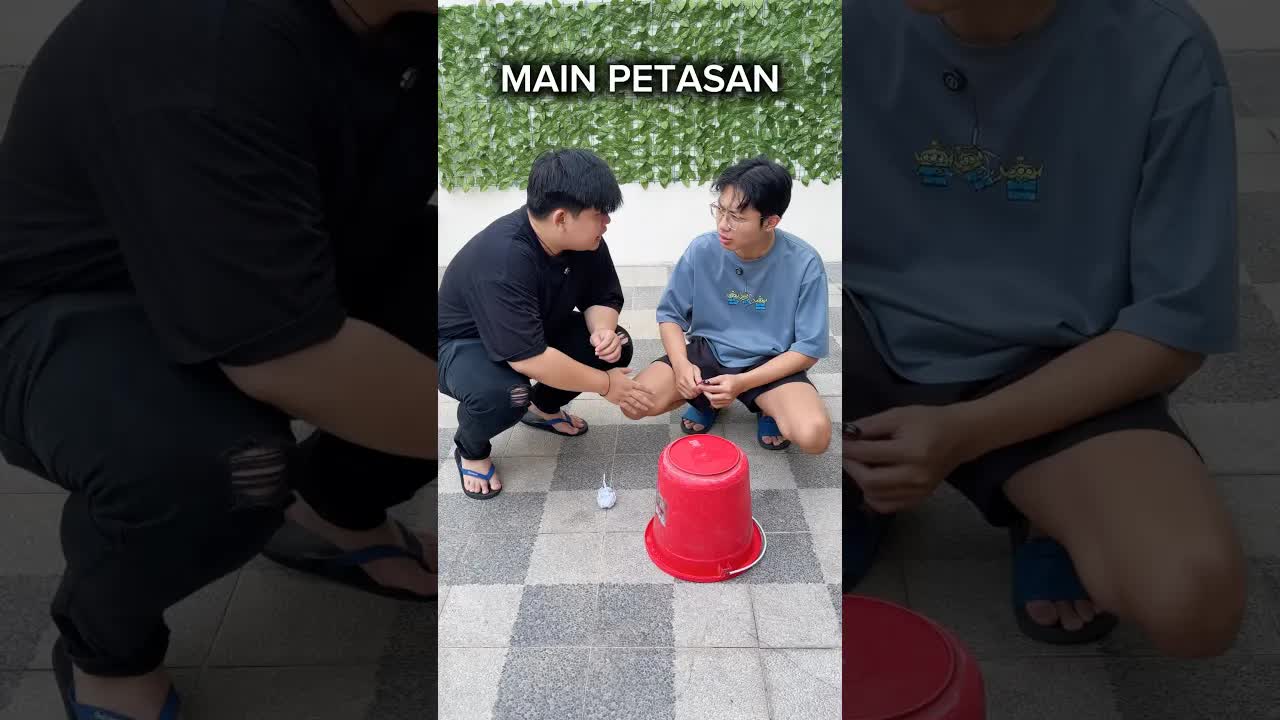 Ayah kena petasan dan panik di rumah