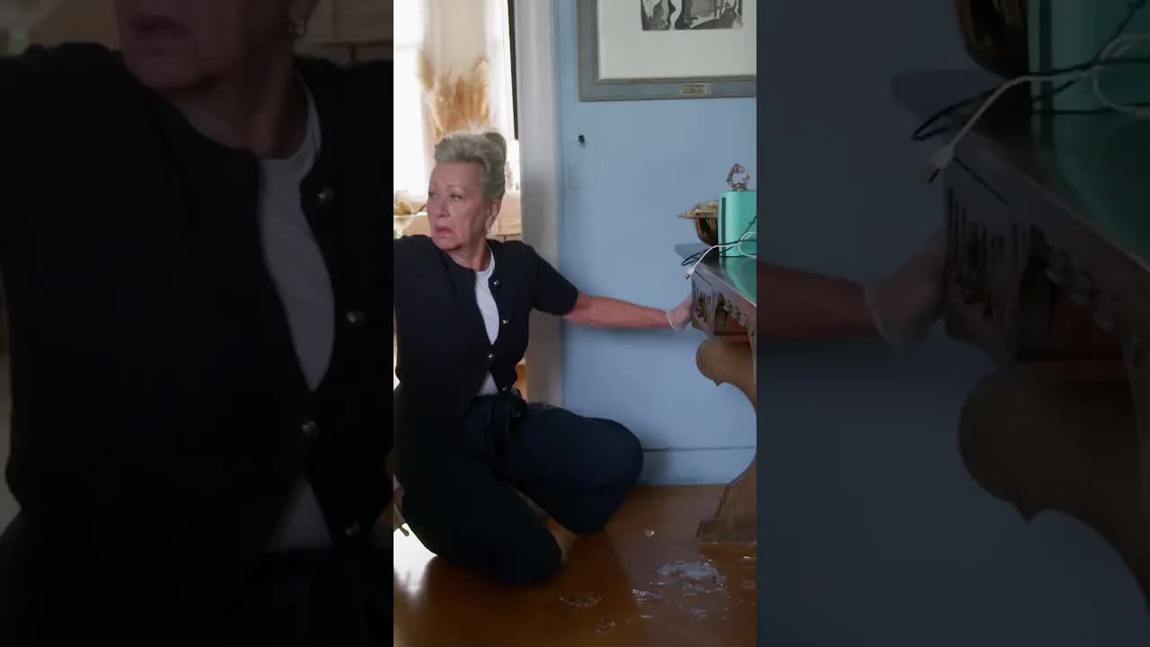 Dat is schrikken! Gelukkig zijn vriendinnen erbij