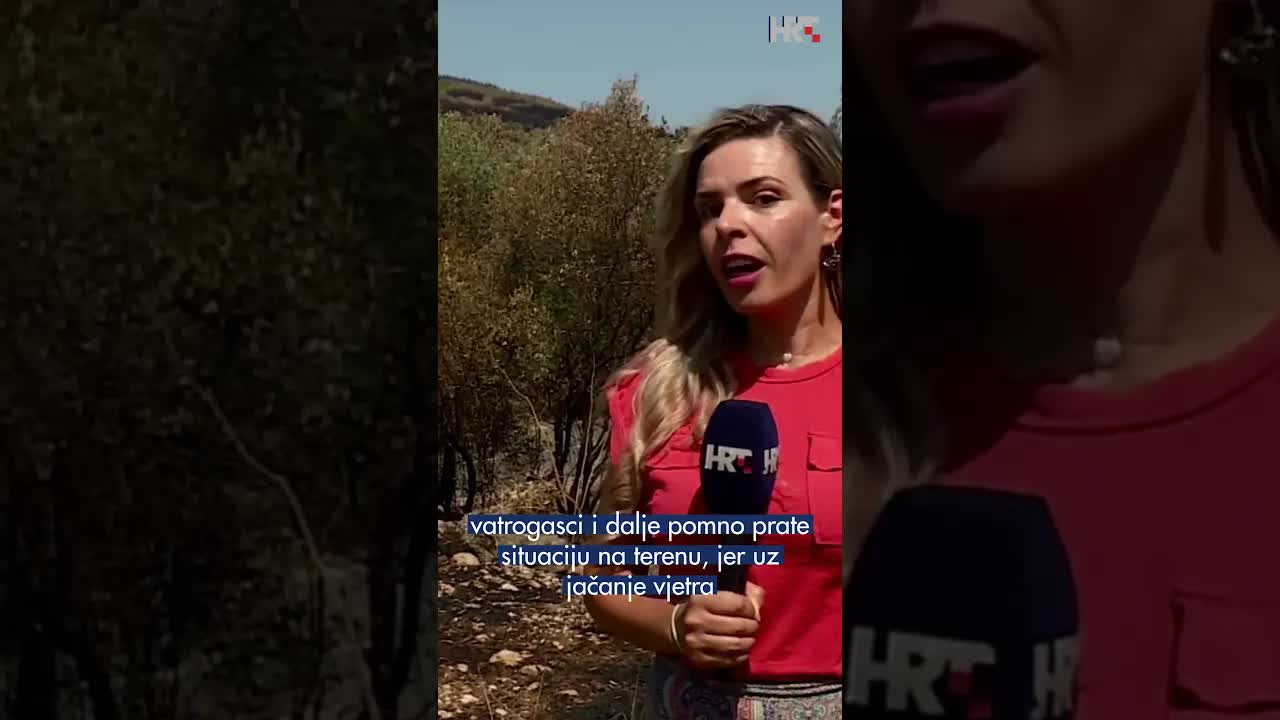 Vatrogasci i volonteri bore se s požarom na Korčuli