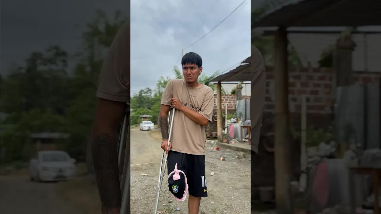 Se burló del chico sin piernas y fue castigado