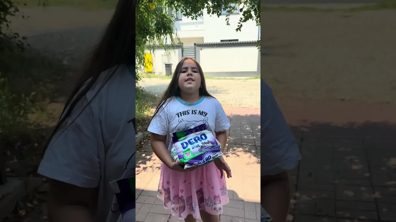 Maria cere pernuțe de detergent vecinilor