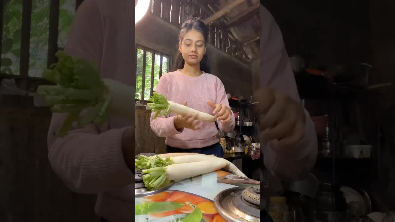 মূলোর পিঠে এবং রান্নাঘর পরিষ্কারের সহজ উপায়