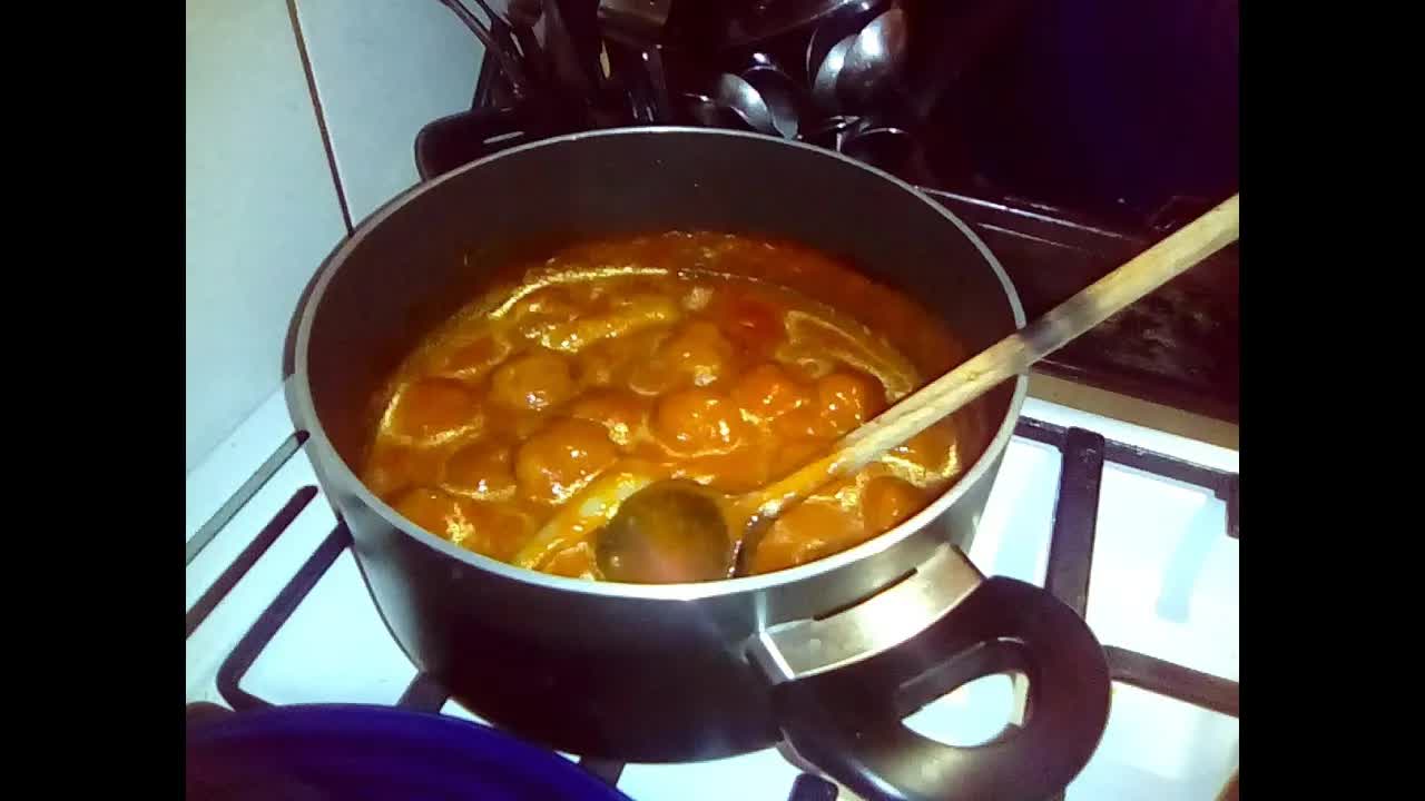 Recept za ukusne ćuftice u umaku od rajčice