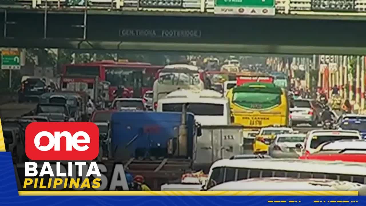 Traffic at U-turn slots sa EDSA, reklamo ng motorista