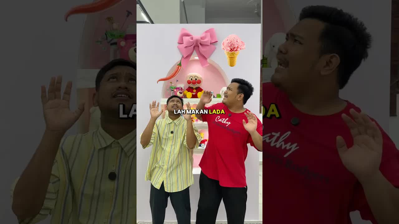 Ayah Dan Anak Makan Donat Bersama