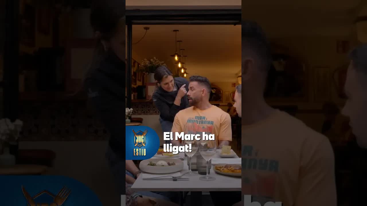 Marc intenta ligar al restaurant
