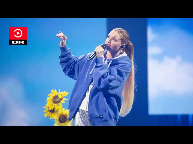 Rosa - Skyklapper Live Performance