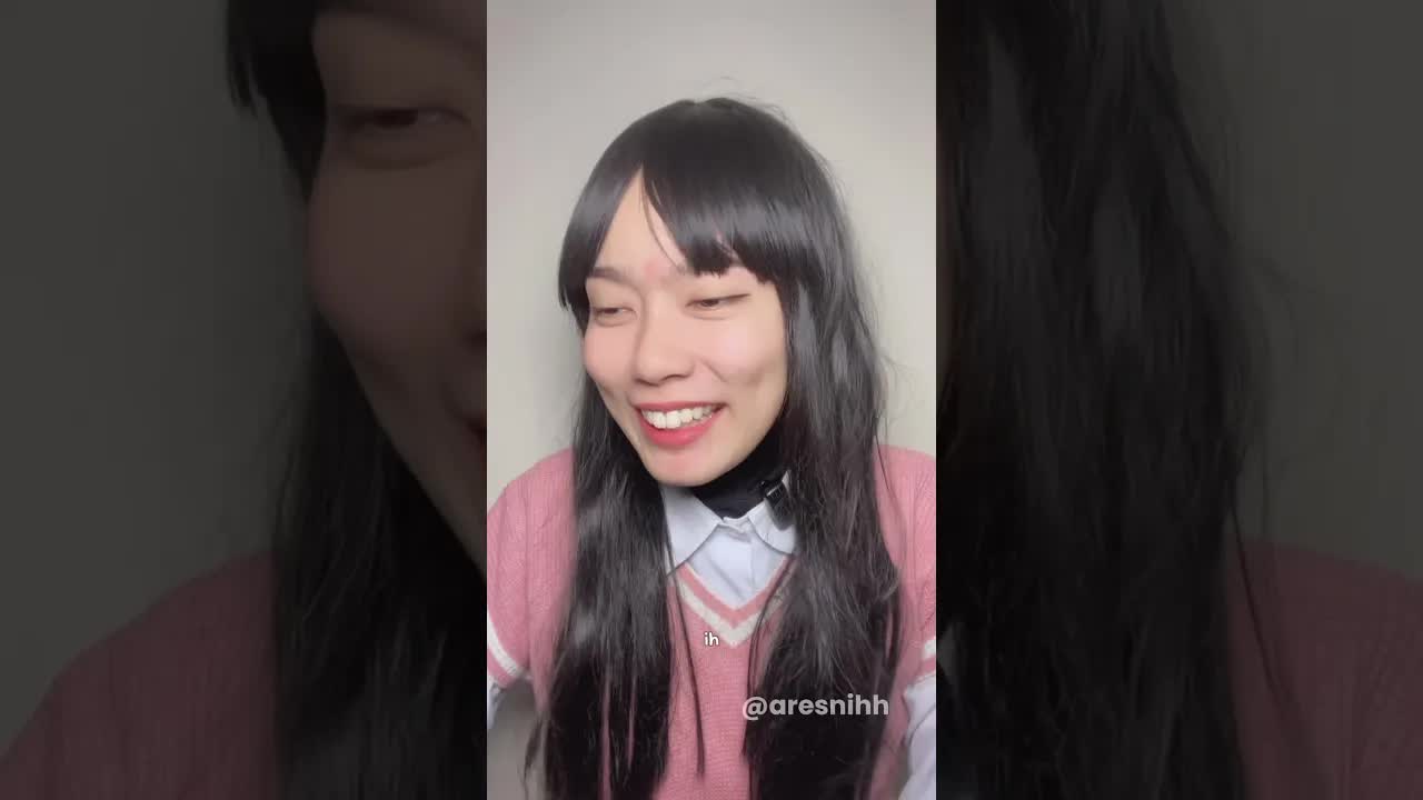 Guru gemes sama bayi murid di kelas