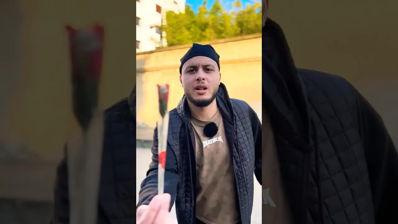 صديقي خذ من عندي وردة