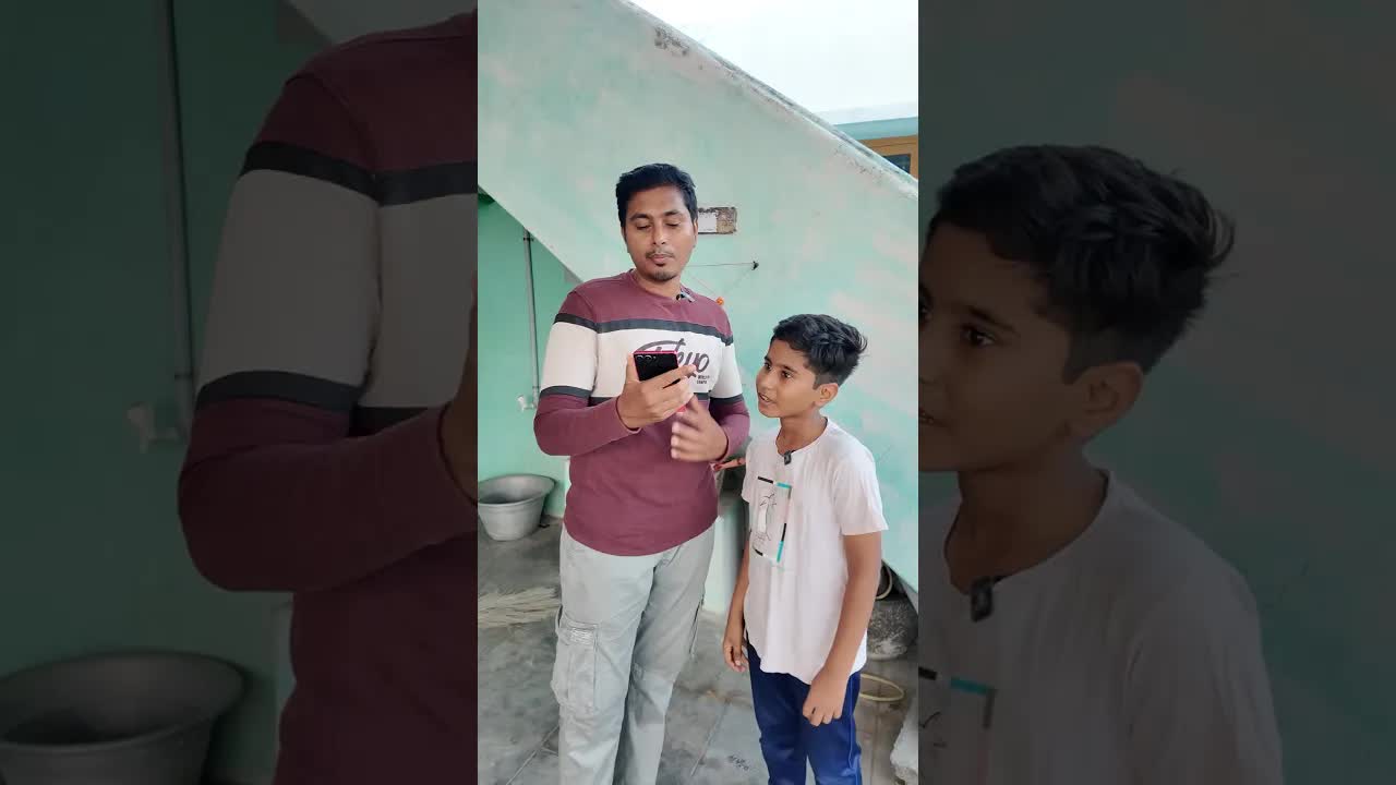 கையில் இருந்து பறக்கும் கார்டு உண்மையா?