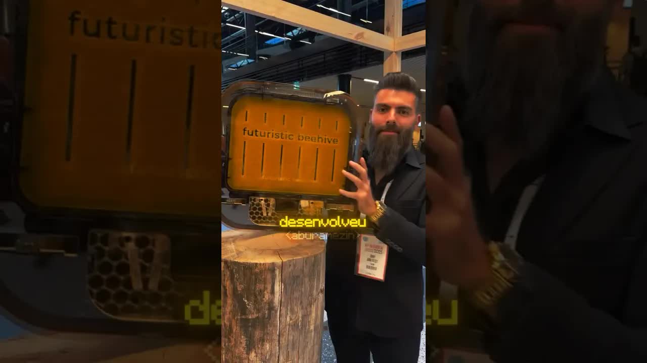 Um homem criou uma colmeia futurista na sala