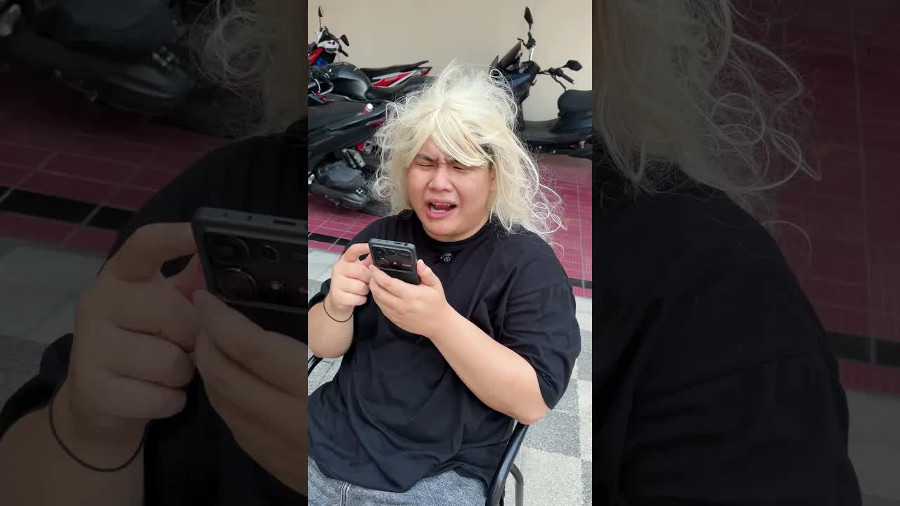 Ayah Izinkan Main HP Tapi Ibu Marah