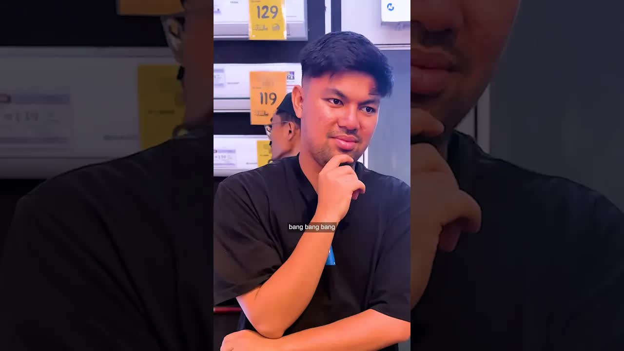Abang Gaji Belikan Adik dan Pakcik Elektronik Baru