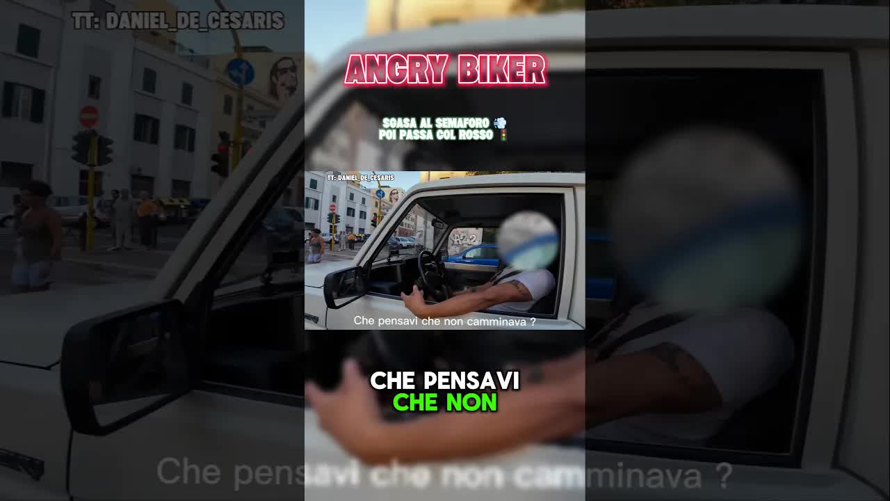 Biker Arrabbiato Contro Pedoni