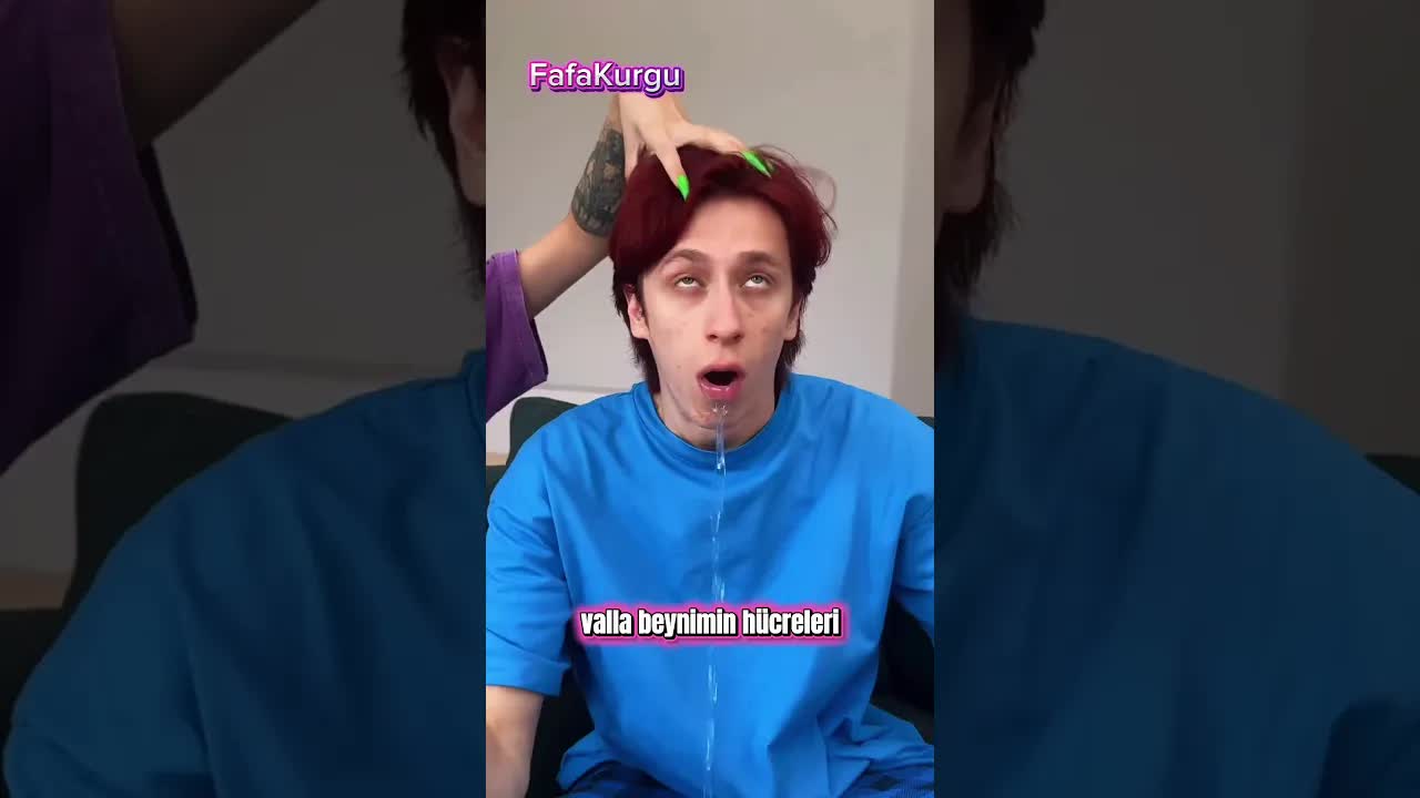 Tırnaklarımı Yaptırdığımda Ananaslı Hot Dog Hazırlıyorum