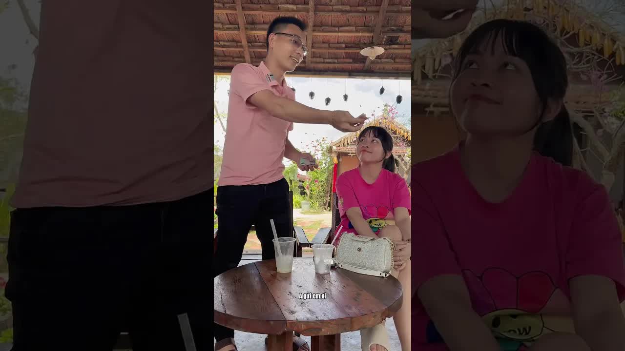 Gian hàng bán hàng đầu năm mới vui nhộn