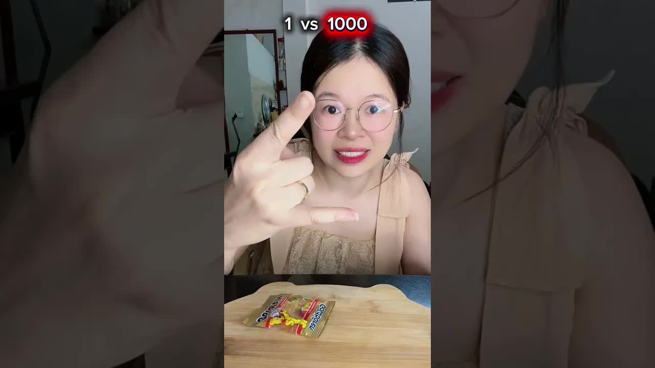 Thử thách đập kẹo Haribo 1000 lần tạo hình trái tim