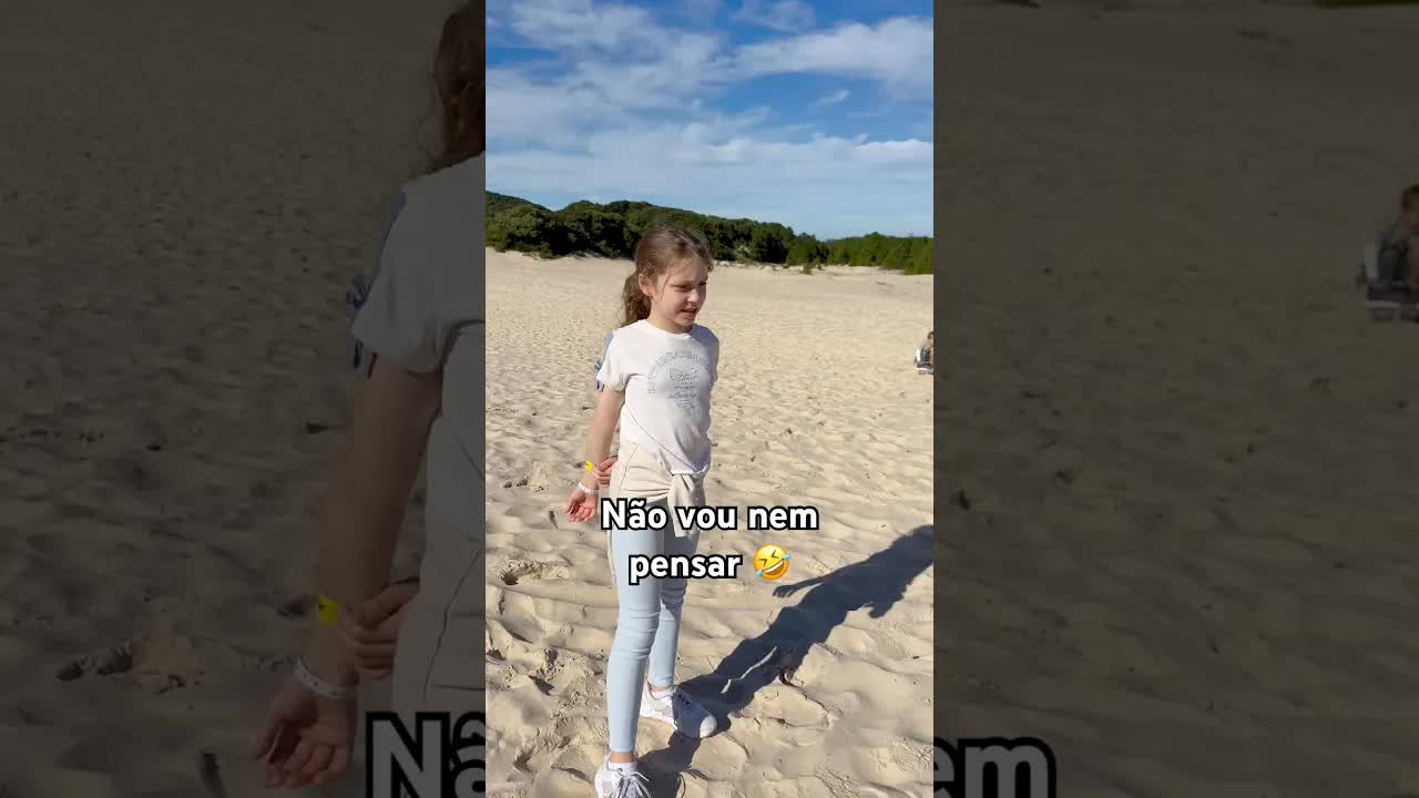 Descendo as dunas com a Clarinha