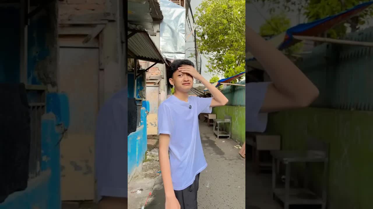 Abang ketahuan dan sesuatu jatuh tadi