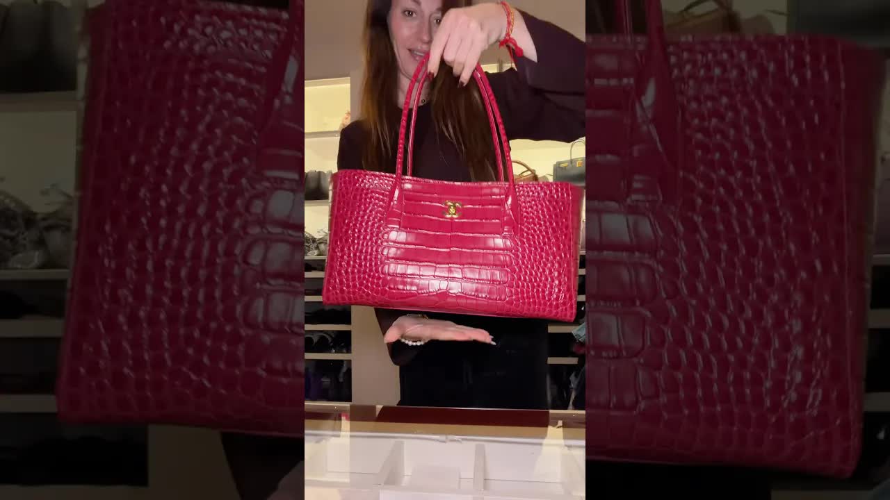 Découverte du sac Chanel fuchsia à effet croco
