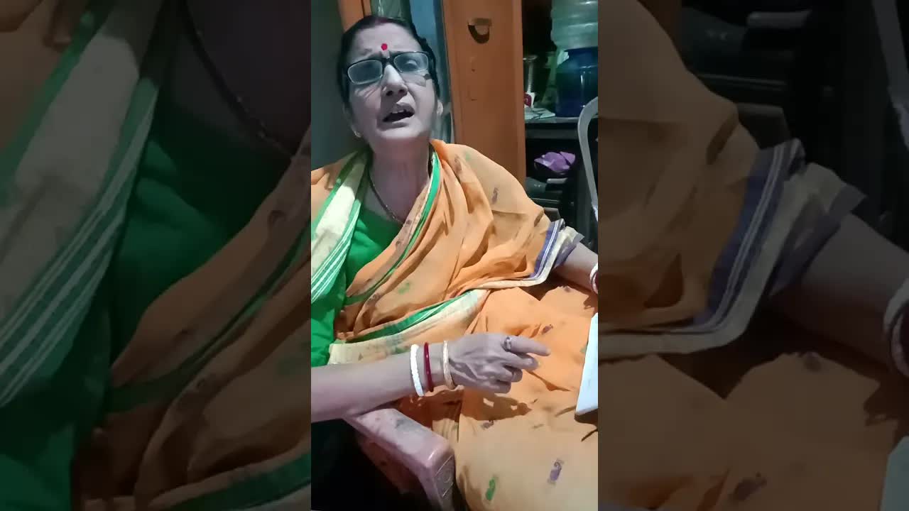 মহালয়ায় দুর্গা ভজন গাইছেন দিদি
