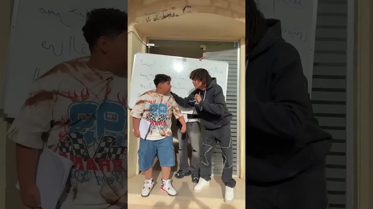 مقطع كوميدي: الابن والواجب المنزلي