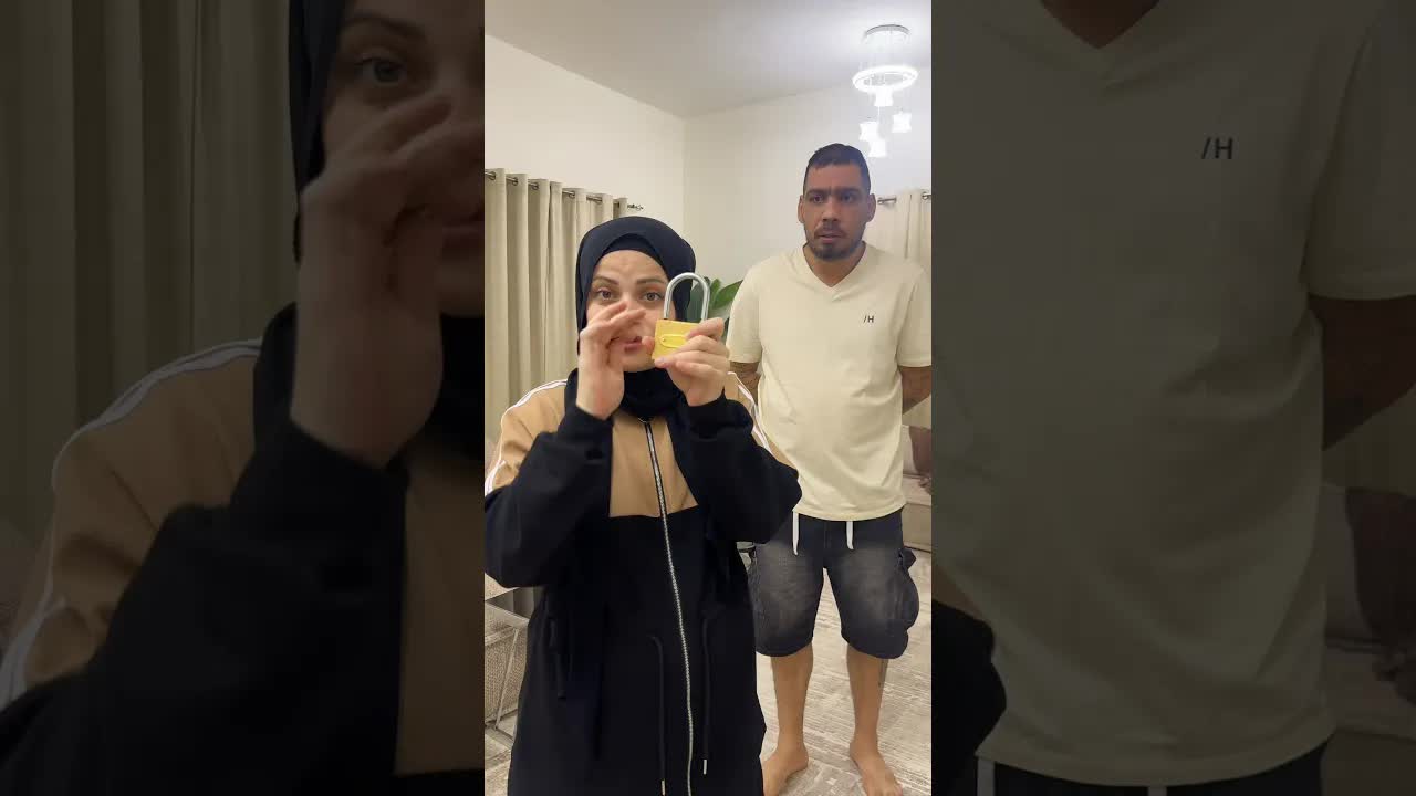 تحدي فتح القفل بدون مفتاح بين ام سيف