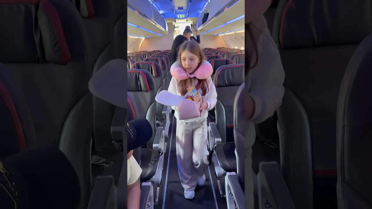 Quero ser aeromoça e comer lanche