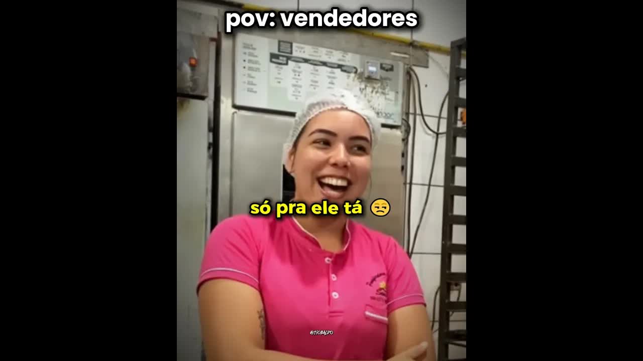 Ela só está dando uma olhadinha