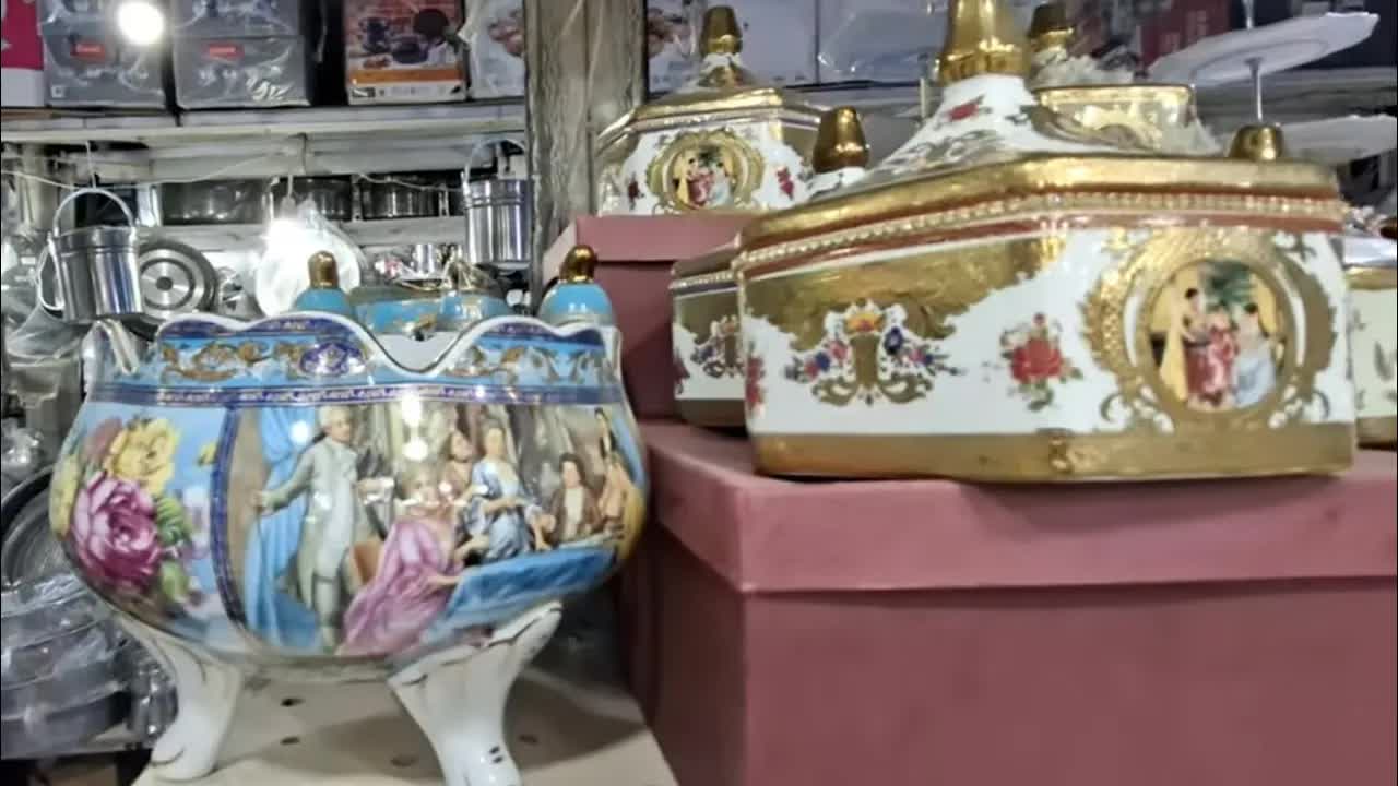 Van Pazarında İran Porseleni ve İkinci El Kitaplar