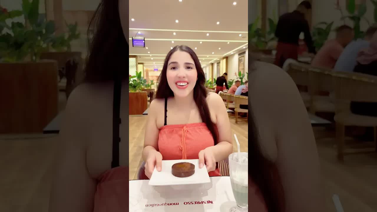 ها هي كوكيزتك، قربي وتناولها
