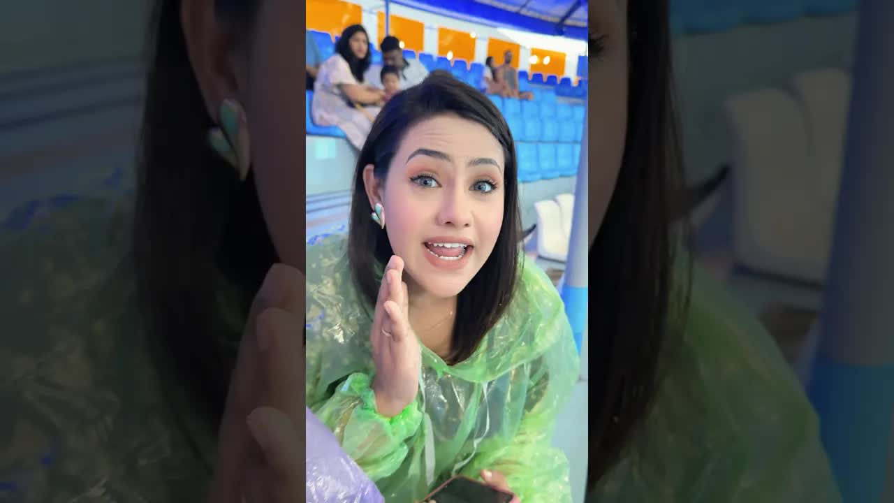 থাইল্যান্ডে ডলফিন শো দেখা