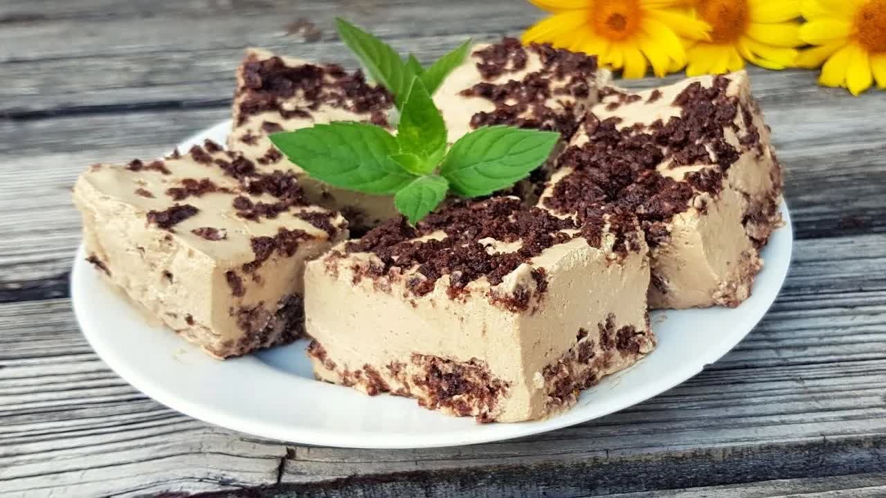Szybki przepis na kawowe keto ciasto bez pieczenia