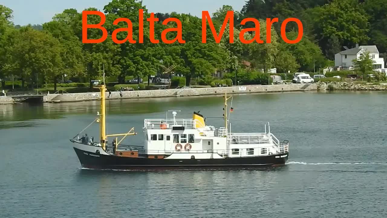 Motorŝipo Ekke Nekkepen ĉe la Balta Maro