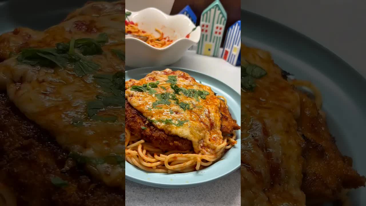 Sajtos csirkemell paradicsomos spagettivel