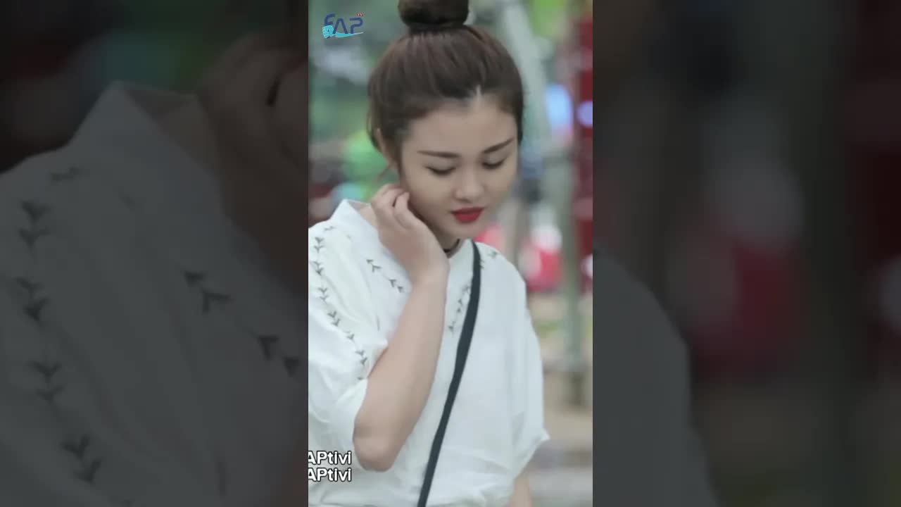Thanh niên dạo này sống ảo quá