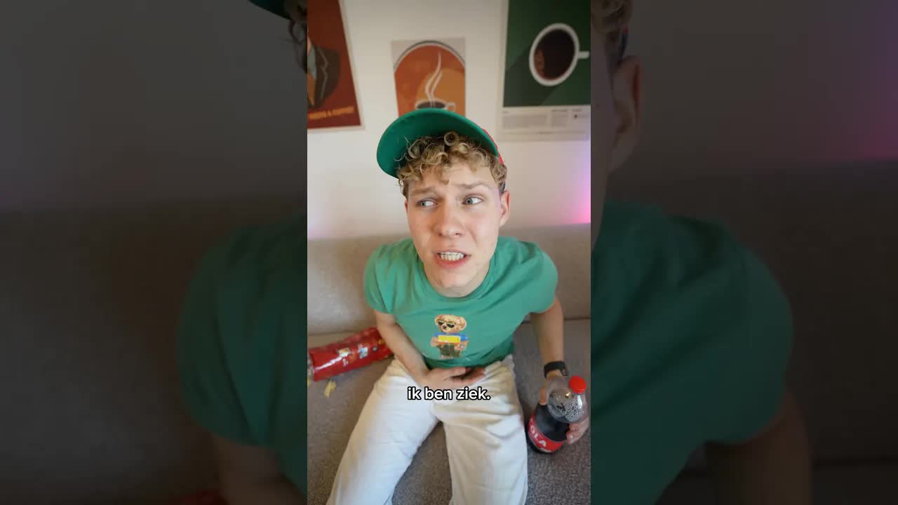 Oma past op haar kleinzoon Max