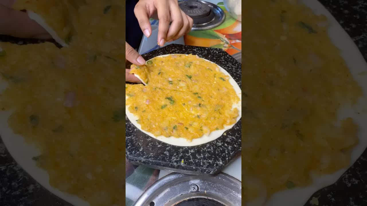 আজকে বানাচ্ছি নরমাল আলুর পরোটা