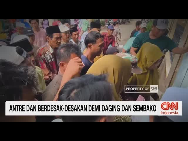 Antrean daging kurban presiden dan voucher gratis